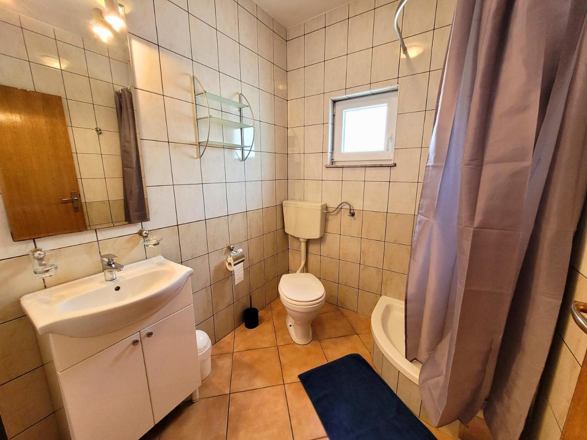 Apartment Jelena Vir Esterno foto