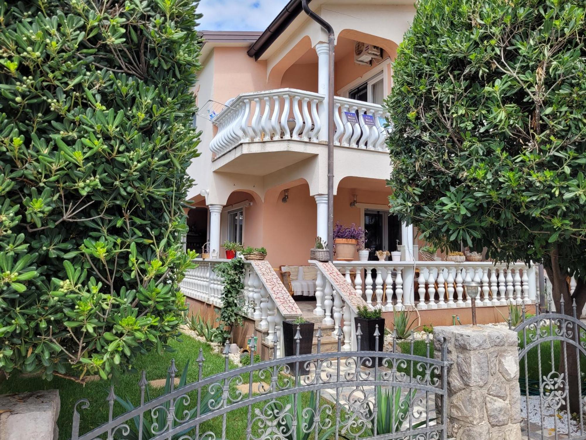 Apartment Jelena Vir Esterno foto