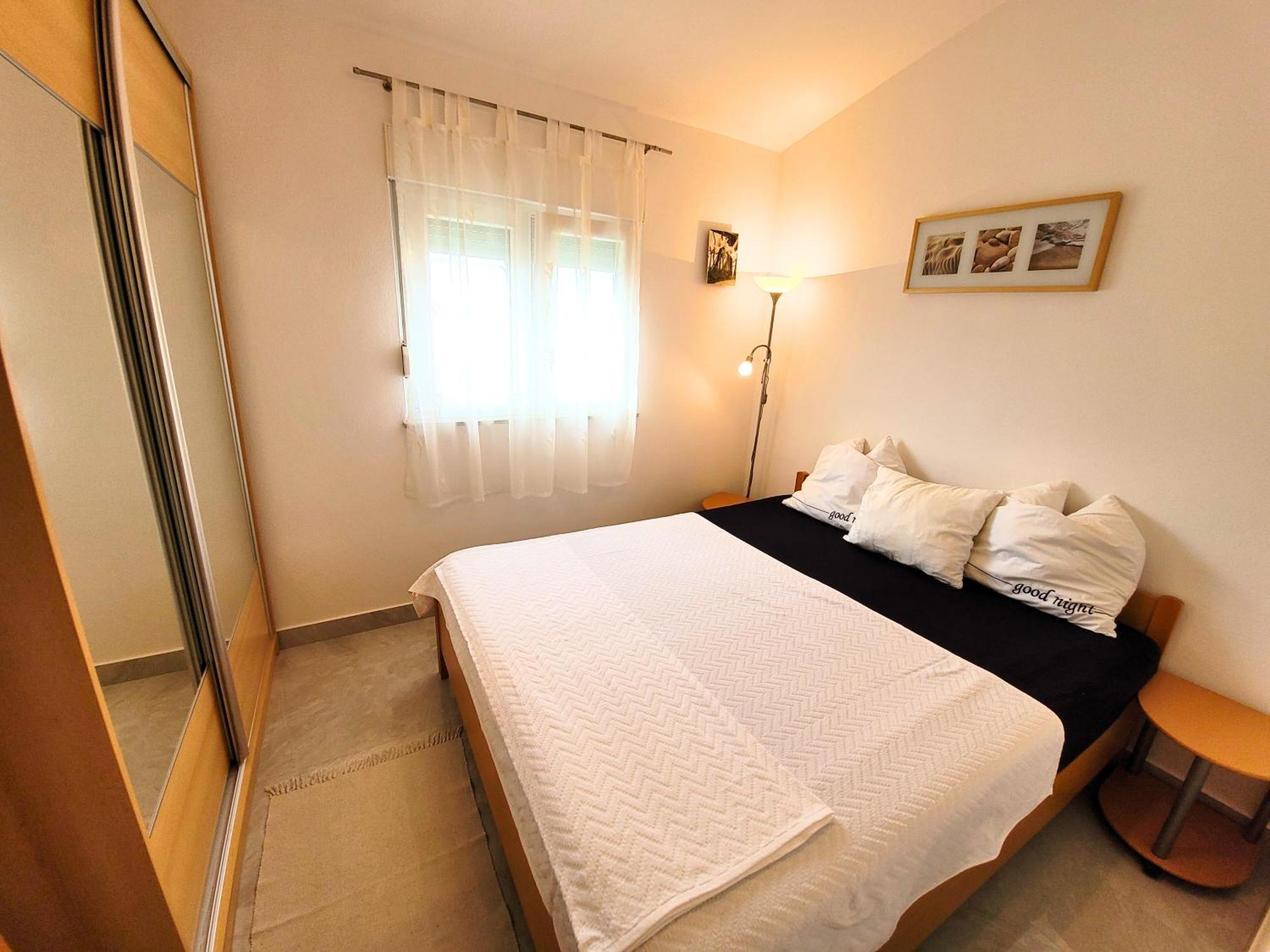 Apartment Jelena Vir Esterno foto